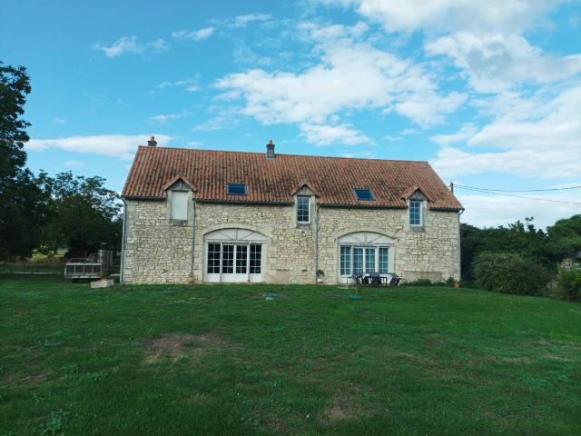 Maison vente à Gracay, Assay