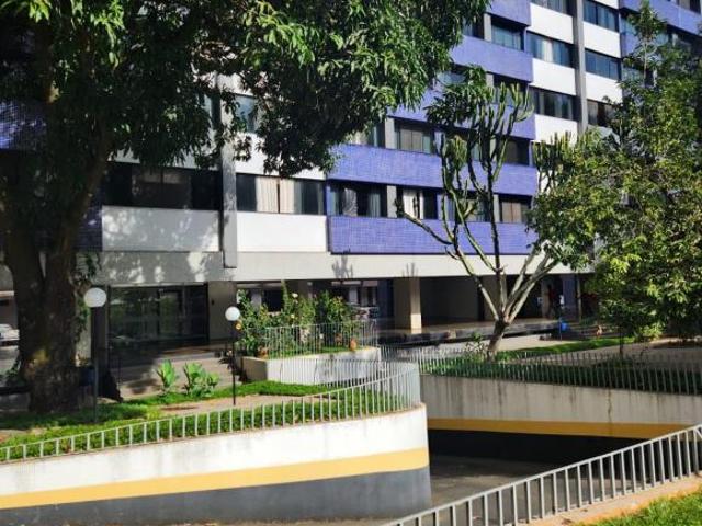 Apartamento venda em Região Geográfica Imediata do Distrito Federal, Região Integrada de Desenvolvimento do Distrito Federal e Entorno