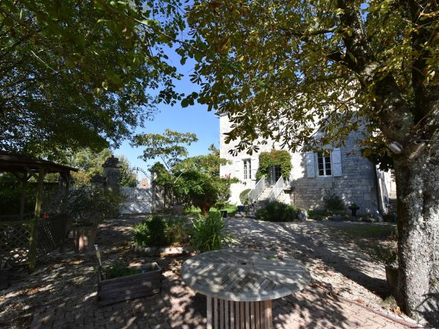 Maison vente à Cahors, Montdoumerc
