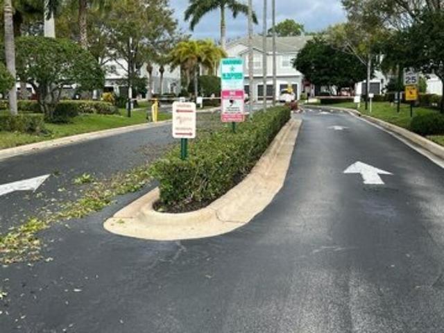 House for sale in Greenacres