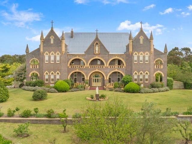 Apartment for sale in St Patricks, Armidale