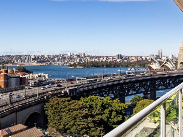Apartment for rent in Lower North Shore, Sydney