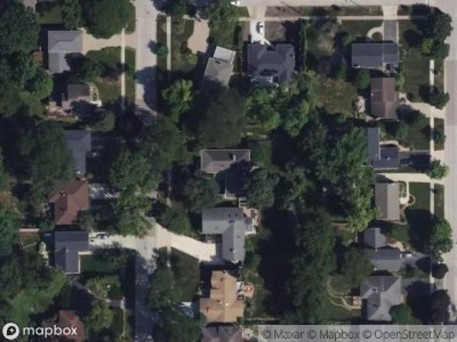 House for sale in Glen Ellyn, Illinois