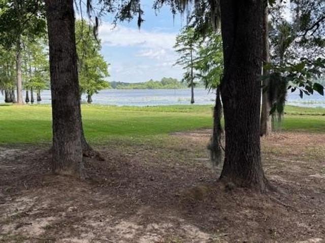 House for sale in Hemphill, Texas