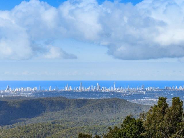 House for sale in Tamborine Mountain, Queensland