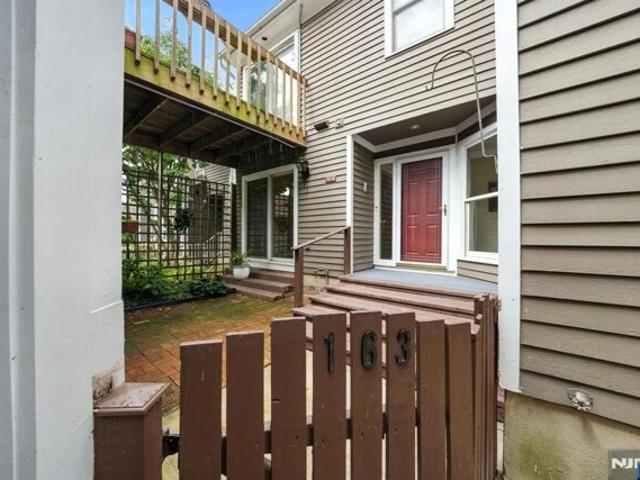 House for sale in Mahwah