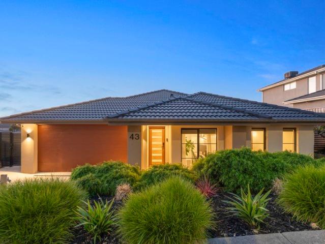 House for sale in Grandvue, Melbourne