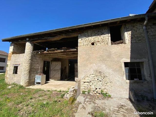 Maison vente à Mâcon, Uchizy