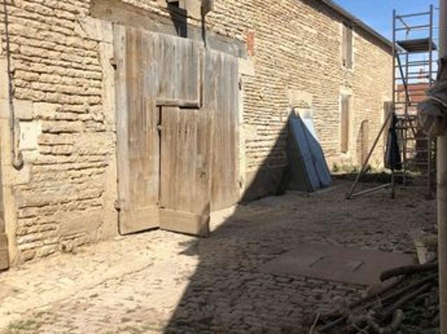 Maison vente à Dijon, Chenôve