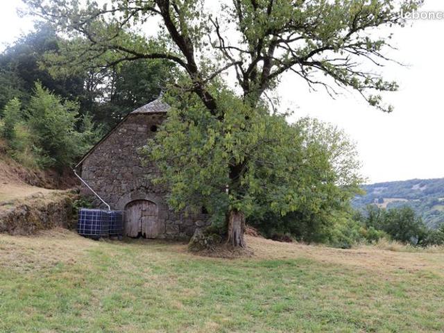Maison vente à Mauriac, Saint-projet-de-salers