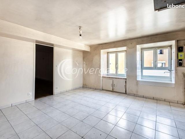Maison vente à Rochechouart, Saint-auvent