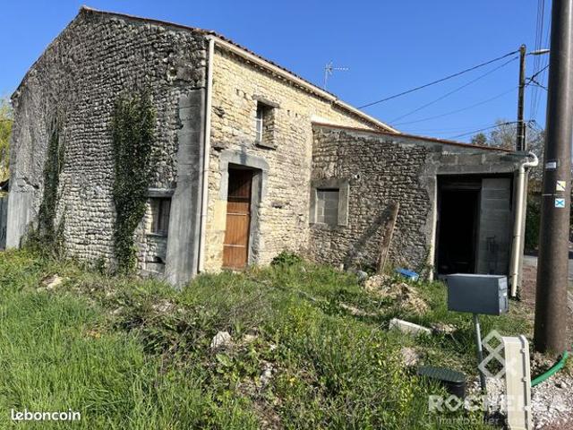 Maison vente à Saint-Jean-d'Angély, Nachamps
