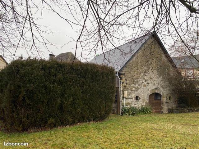 Maison vente à Mauriac, Moussages