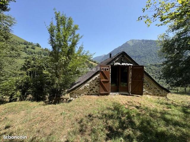 Maison vente à Oloron-Sainte-Marie, Escot