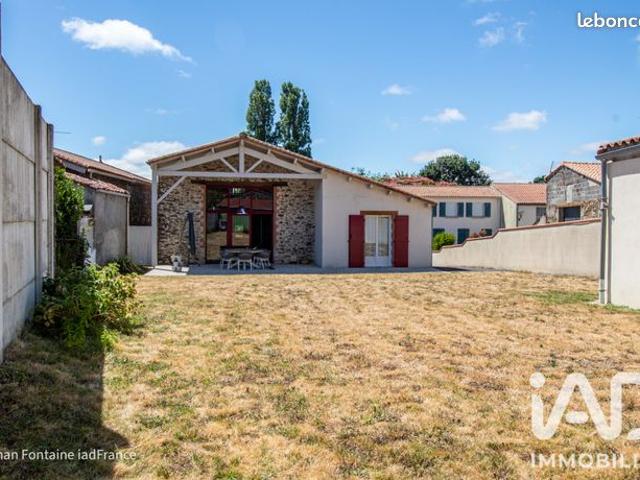 Maison vente à La Roche-sur-Yon, La Copechagnière