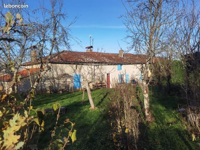 Maison vente à Confolens, Cellefrouin