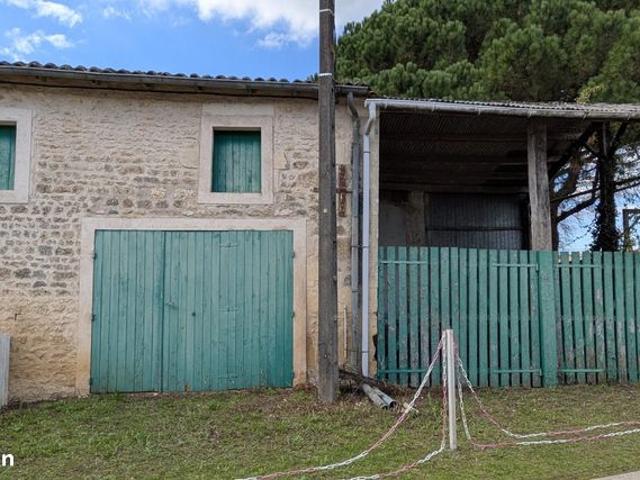 Maison vente à Saintes, Saint-simon-de-pellouaille
