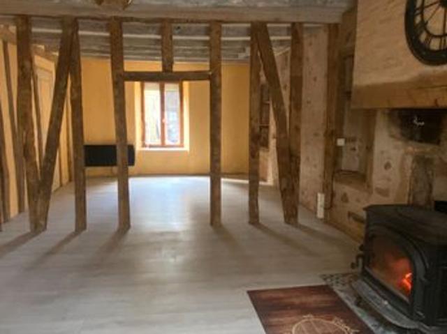 Maison vente à Rochechouart, Cognac-la-forêt