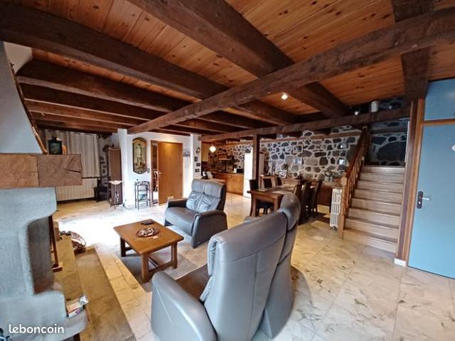 Maison vente à Mauriac, Le Falgoux