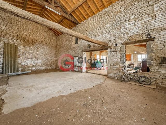 Maison vente à Fontenay-le-Comte, Petosse