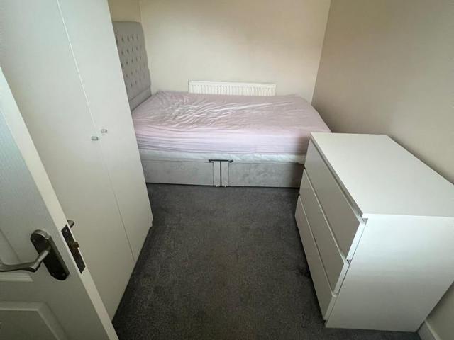 House for rent in Newtown, Reading