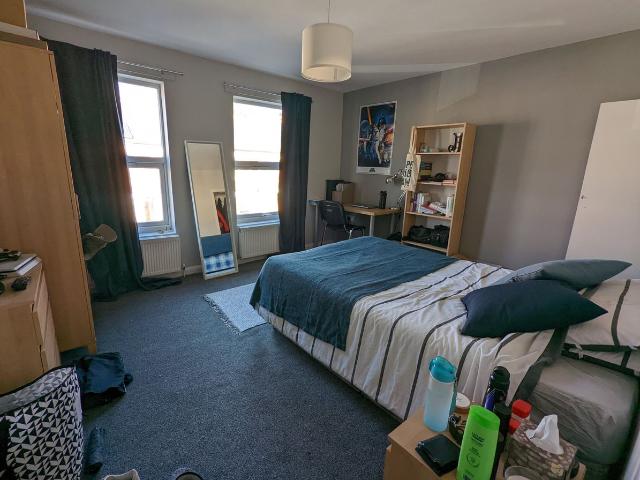 House for rent in Newtown, Reading
