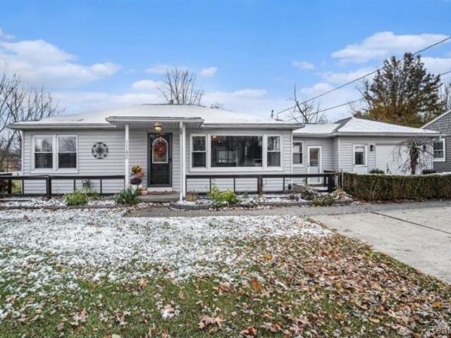 House for sale in Fenton, Michigan