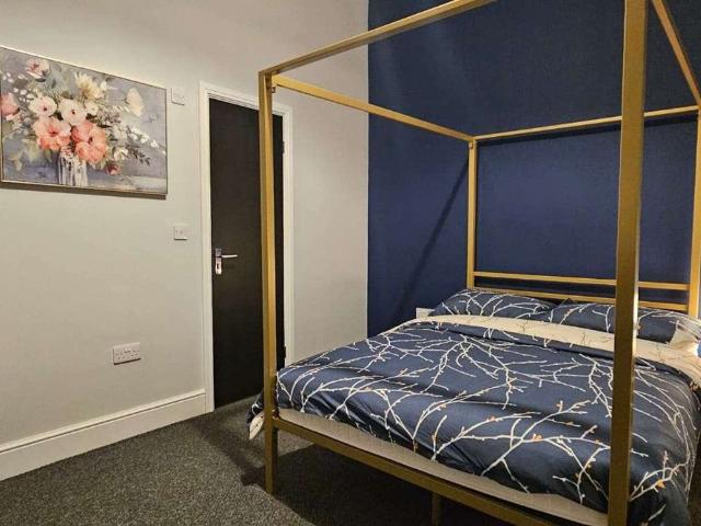 Room for rent in Claughton, Birkenhead
