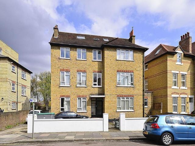 Apartment for rent in London Borough of Ealing, Isle Of Man