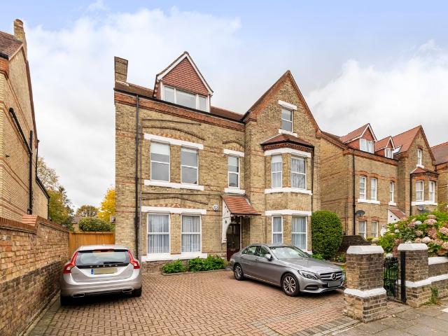Apartment for rent in London Borough of Ealing, Greater London