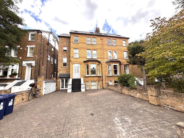Apartment for rent in London Borough of Ealing, Greater London