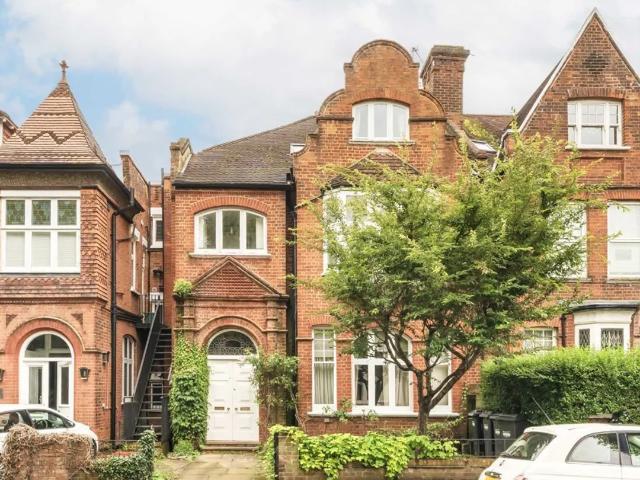 Apartment for rent in London Borough of Hounslow, Strand