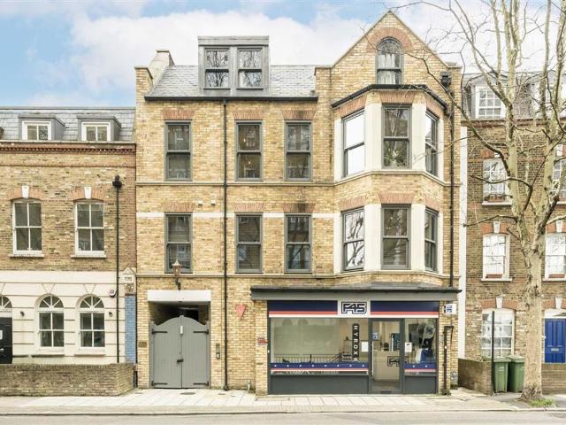 Apartment for rent in Bermondsey Village, Greater London