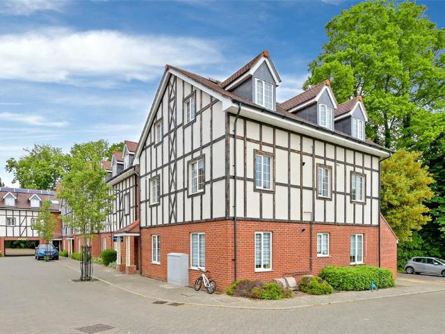 Apartment for rent in Chalfont St. Peter, Denham