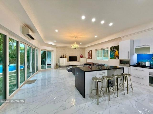 Detached House for sale