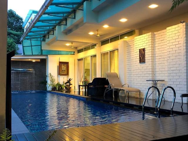 Detached House for sale