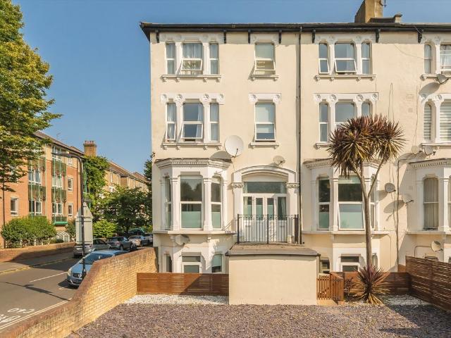 Apartment for rent in London Borough of Ealing, Greater London