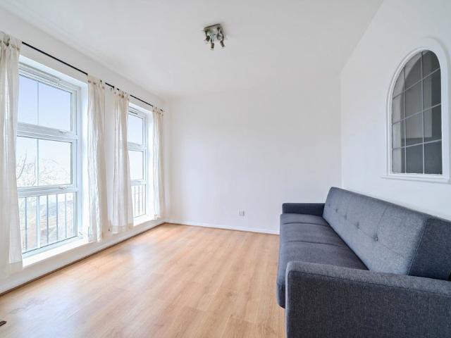 Room for rent in Old Kent Road, Cat Hill