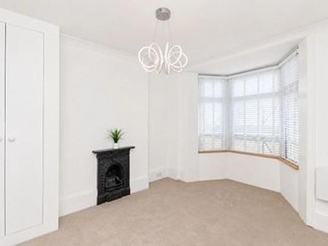 Apartment for rent in West Cliff, Acol