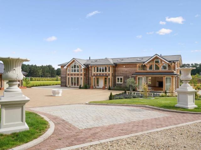 House for rent in Fole, Surrey