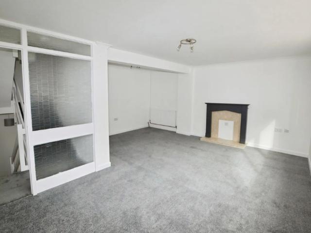 Townhouse for rent in Ellacombe, Babbacombe