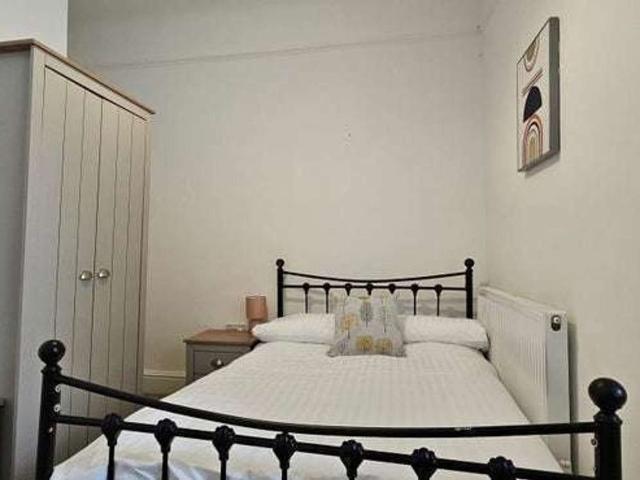 Room for rent in Claughton, Birkenhead