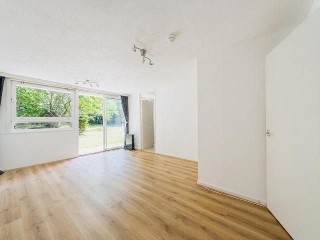 Apartment for rent in Carshalton Beeches, Greater London