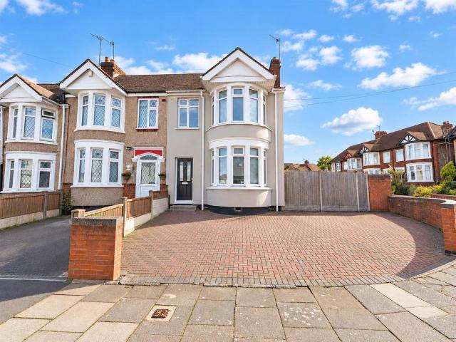 House for rent in Daimler Green, Coventry