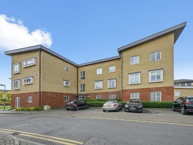 Apartment for rent in Elstree and Borehamwood, Borehamwood