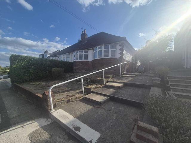 House for rent in Calderstones