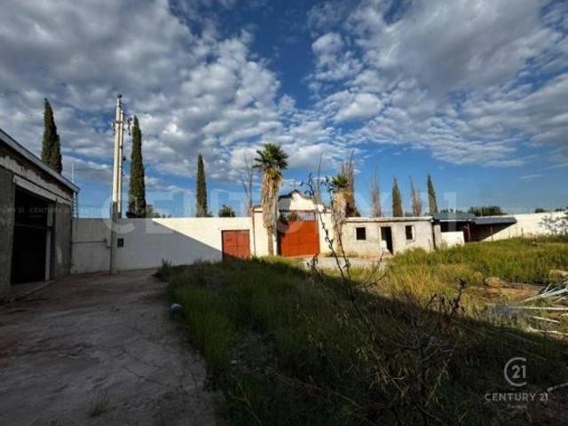 GRANJA EN VENTA EN COL. TABALAOPA EN CHIHUAHUA, CHIH