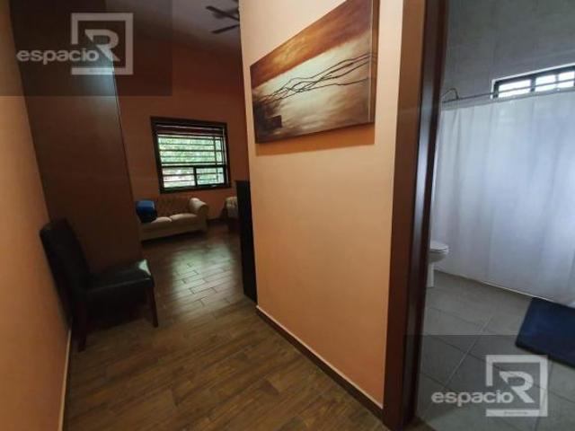 GRANJA EN VENTA EN COLONIA AEROPUERTO CON ALBERCA Y BODEGA