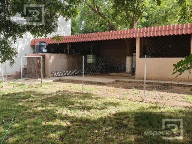 GRANJA EN VENTA EN COLONIA AEROPUERTO CON ALBERCA Y BODEGA