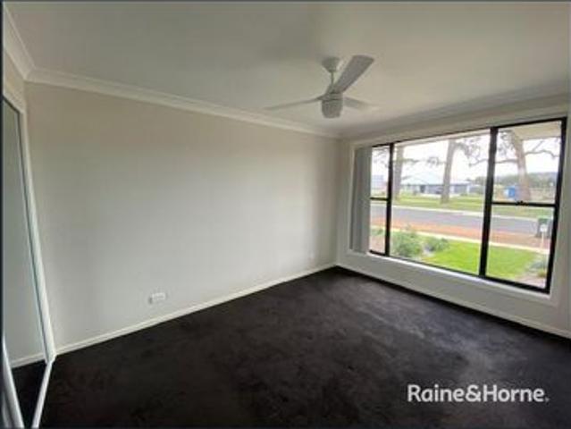House for rent in Brisbane Grove, New South Wales